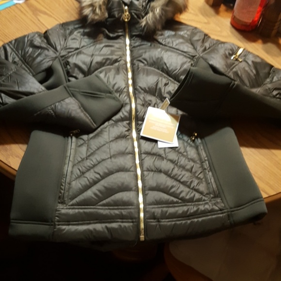 Nwt michael kors puffer olive green - Picture 4 of 8